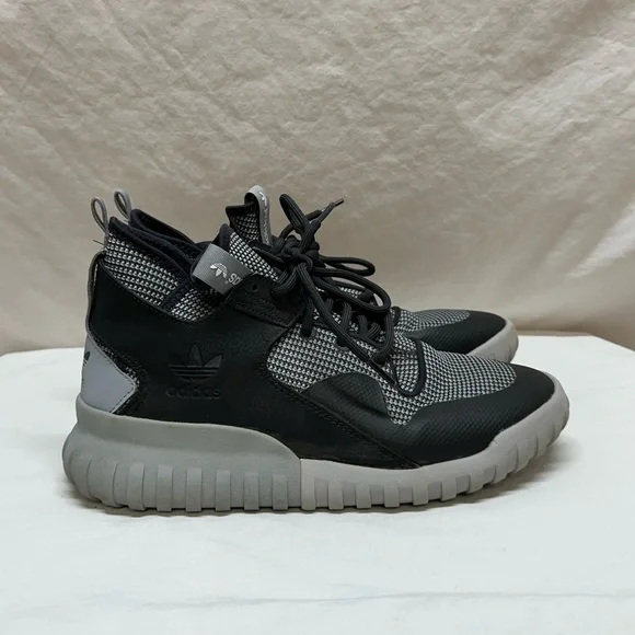 Men’s Adidas Gray and Black Tubular x High Cut Tennis Shoes Size 9 - Picture 2 of 16